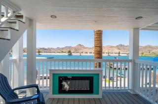 Livin' the Dream, Front Row at Road Runner - 4