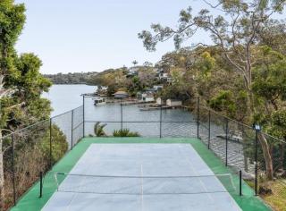 Luxurious Waterfront Retreat with Tennis Court - Oatley - 7