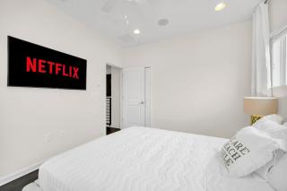 LAKE VILLA 6bd, all un-suite, pool, spa, grill - 5