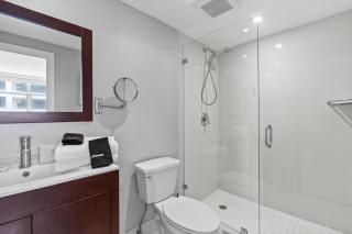 Ocean Front 2beds and 2baths Beach Access and Pool - Hollywood - 3