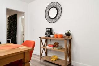 Central 2BR 1BA & Arcade Crib in the heart of Sac - Sacramento - 5