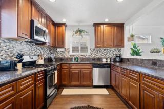 3BR 2BA Gem in Rancho Near Shop Centers & Eateries - Rancho Cordova - 9