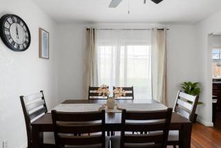 3BR 2BA Gem in Rancho Near Shop Centers & Eateries - Rancho Cordova - 6