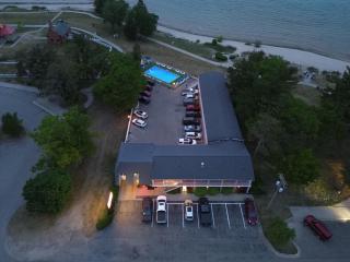 Riviera Motel - Mackinaw City - 8