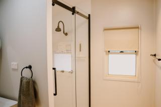 Clermont Modern Country Retreat - 8