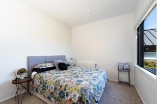 Premium Escape at Jacks Point Stunning Views & Designer Comfort - - 2