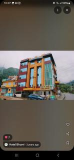 Hotel bhumi hills - - 8