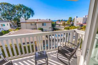 2nd floor A-C steps to beach downtown La Jolla - San Diego - 7