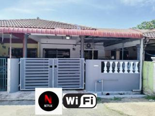 Harraz Homestay Gebeng - Kampung Saberang Balok - 0