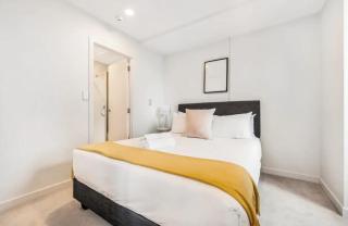 Fabulous Skytower View 2 Bedroom 2 Bathroom Apartment - Auckland - 8