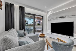 toDalmatia Seafront Apartment - 7