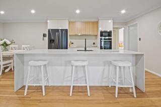 Thane Retreat - Cosy Ambience, Modern Entertaining - Wagga Wagga - 9