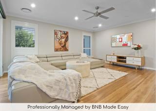 Thane Retreat - Cosy Ambience, Modern Entertaining - 0