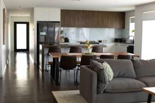 Home Away From Home - Contemporary Sophistication - Dubbo - 4
