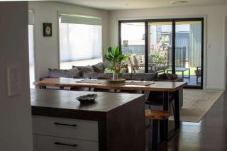 Home Away From Home - Contemporary Sophistication - Dubbo - 2