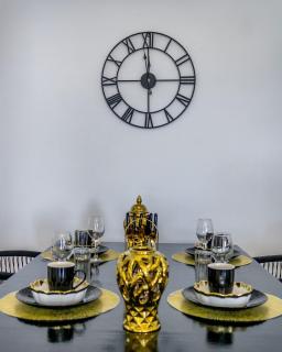 Modern 2 bed Apt in Riverside Westlands Nairobi behind Riverside Square Mall with Gym 5 minutes to CBD with scenic nature and River views situated on the 8th floor - 2