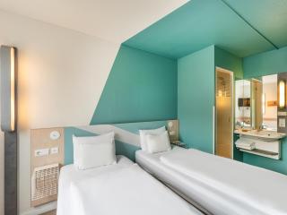 B&B HOTEL Freiburg-West - Freiburg im Breisgau - 1