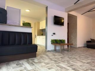 Vila Petreceri Private - Ştefăneştii de Jos - 1