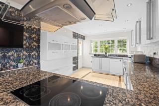 Luxury House in Hertfordshire - Elstree - 2