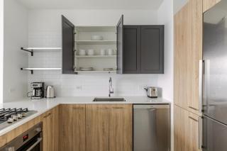 Blueground West Loop pool AC nr Willis CHI-1165 - 3