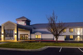 Spark by Hilton Bentonville - Bentonville - 8