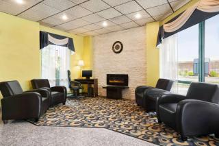 Days Inn by Wyndham Ste. Helene-de-Bagot - 8