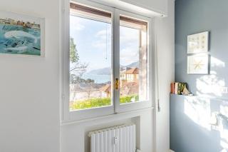 Sea view apartment with private garden - 8