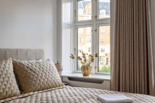 Lovely Apartment by w Bathtub and Balcony - 2