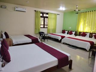 SAHAY VILLA RESORT - - 9