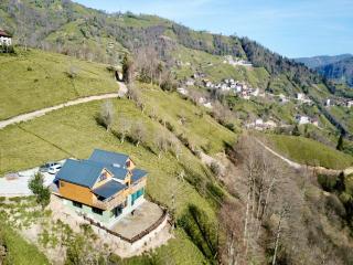 Emosh'un Tatil Köyü - 1