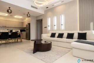 Downtown Haven 2BR Near Dubai Mall & Burj Khalifa in Act One Act Two - 5