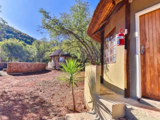 Thuto Centre Conferencing & Bush Lodge - 9
