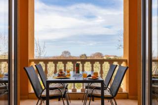 Preiswertes Apartment mit stylischem Interiour, Babybett, Spielplatz - Vodnjan - 9