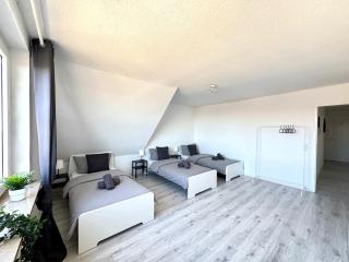 Ideal für Fachkräfte und Monteure - Remscheid - 7