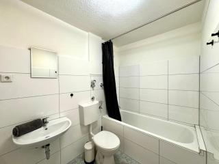 Ideal für Fachkräfte und Monteure - Remscheid - 1