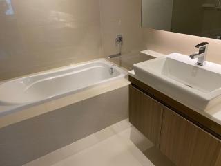 Vtara 36 Thonglor 2-Bedroom Condo with Pool - 7