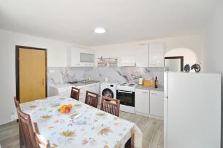 the Right Choice Apartment - 3