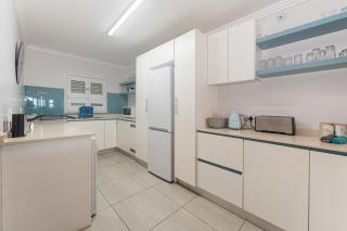 3 Skiathos- Stylish apartment with Breaker Views(no loadshedding) - Ballito - 4