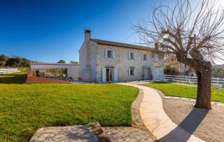 Beautiful Villa Sarizol with indoor pool in Rovinj - Rovinj - 0