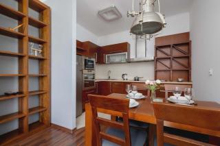 Asnyka Wyjątkowy Apartament w Centrum Krakowa by Noclegi Renters - Krakau - 4