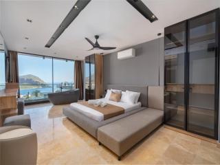 Panoramic Kalamar Luxe Home - 5