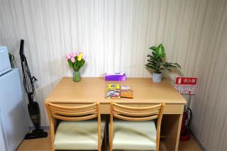 Room 202 Nishi-Shinjuku Gochome 9 minutes walk 40 square meters Sleeps up to 6 people - Tokyo - 1