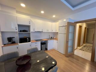 Luxury Designed Comfortable 2 Rooms & 1 Living room Apartment Free Parking Garaj - Esenyurt - 1