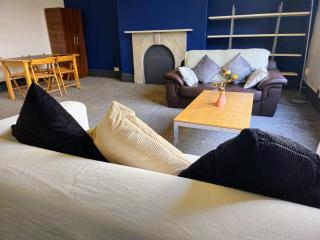 One Bedroom Flat by Brookland Stays Serviced Accommodation Short Lets Leeds with Free WiFi - Central Station - 5