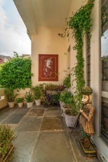 Santosh Villa - The House of Antiques and Art - Udaipur - 3