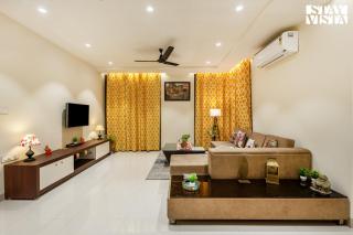 StayVista at Sunrise Apartment with Heater, WiFi - Varanasi - 9