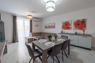 Sliema A20 - 5 mins walk to Valletta Ferry - Shopping Mall and Bay - Sliema - 8