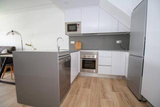 Gardenia - Elegant Penthouse with Rooftop Lounge - 3