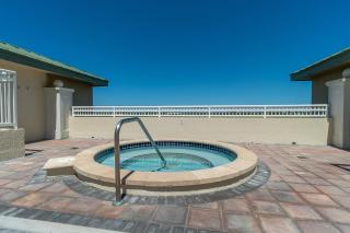 The Beachy Blues Suite - Casa Costa 308S Studio, Pools, Jacuzzi, Beach, Shops & Dog Friendly - Boynton Beach - 3