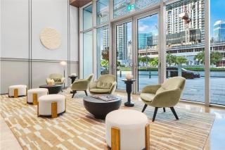 FIRST CLASS 2BR Burj Khalifa & Fountain view - 5